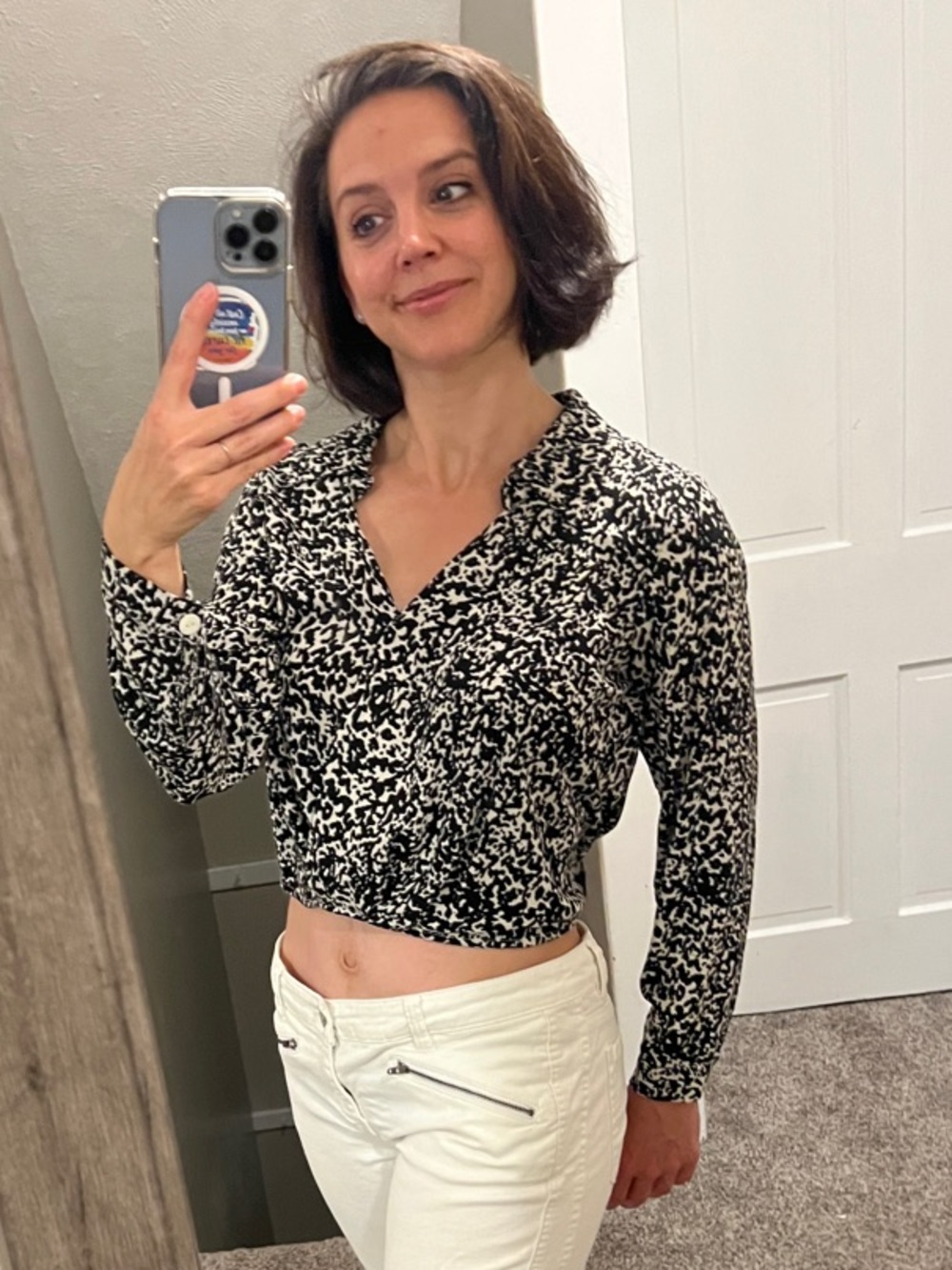 Rachel Zoe Black & White Printed V-Neck Long Sleeve Blouse